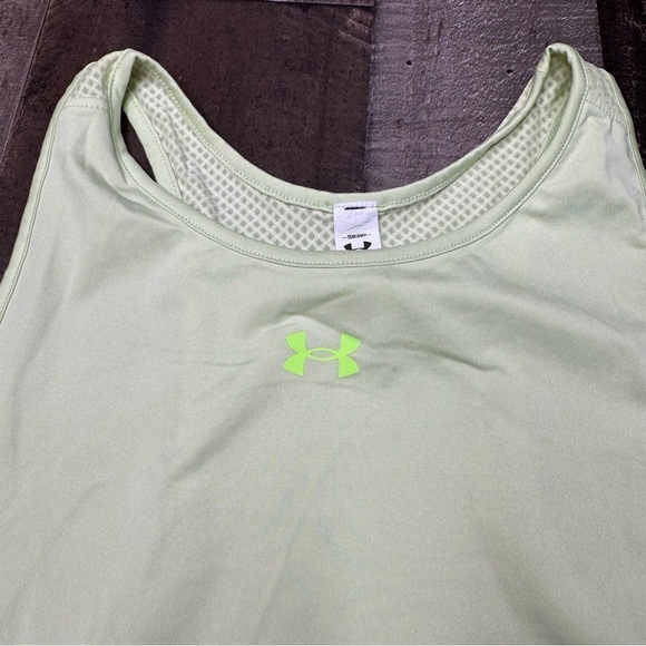 NWT Under Armour Fitted Tank Top - Picture 3 of 11